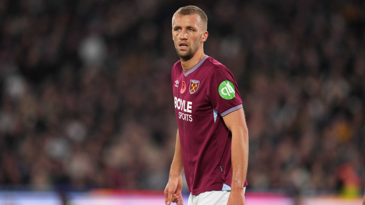 Galatasaray-Soucek iddialarına anında yalanlama: "Buna g&uuml;l&uuml;yorum"