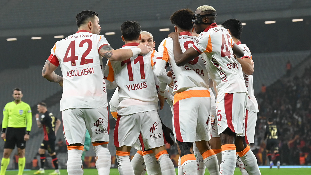 Galatasaray'dan Premier Lig'e transfer! Manchester City ma&ccedil;ında canlı takip edecekler